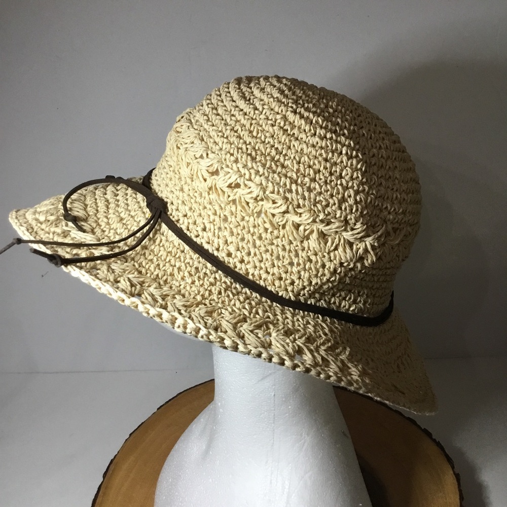 Altar’d State Women’s Woven Straw Hat - Picture 4 of 5